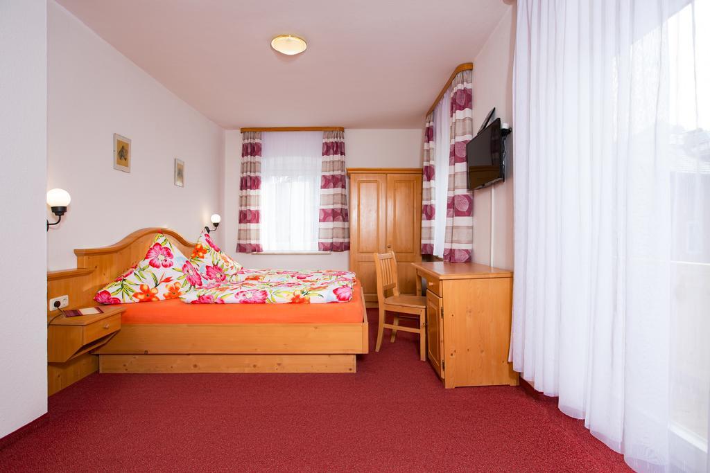 Gasthof Zum Lamm Garmisch-Partenkirchen Quarto foto