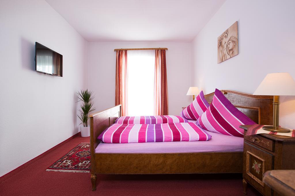 Gasthof Zum Lamm Garmisch-Partenkirchen Quarto foto
