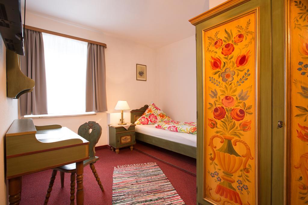 Gasthof Zum Lamm Garmisch-Partenkirchen Quarto foto